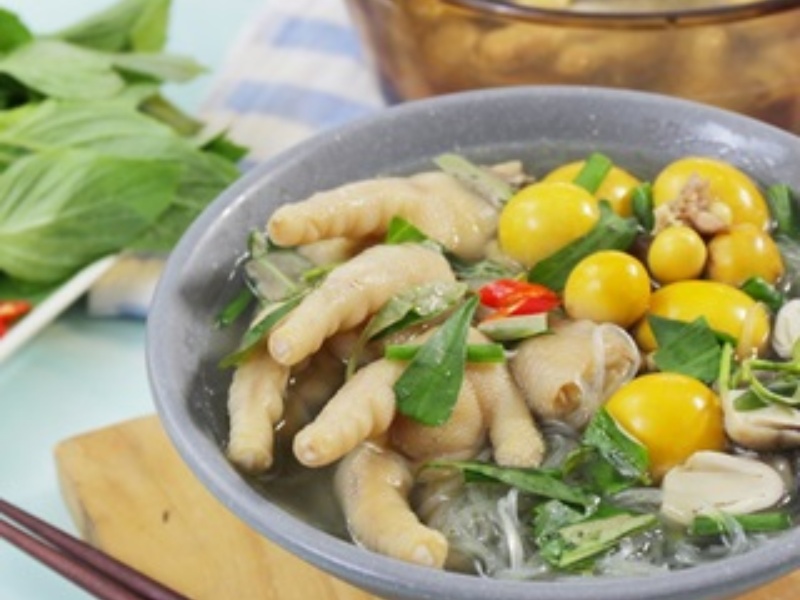 Miến chân gà trứng non hấp dẫn