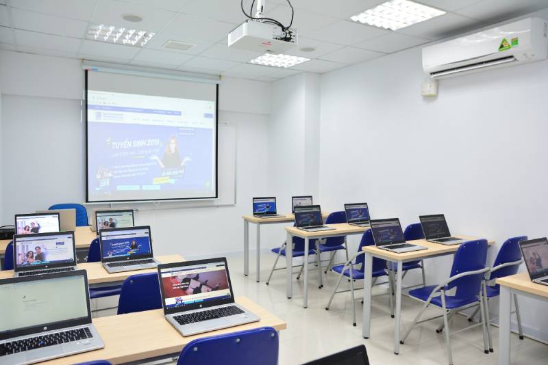 Cơ sở vật chất tại Trường Trung cấp Công nghệ Thông tin Sài Gòn 
