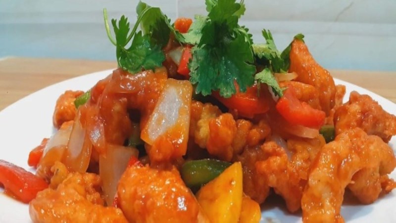 Món ức gà xào thơm ngon