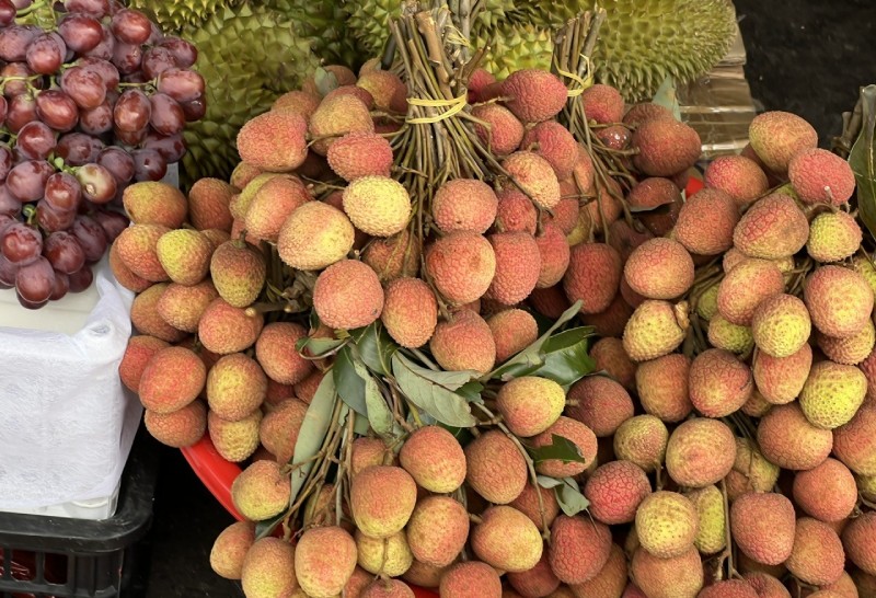 Những chùm vải tươi ngon