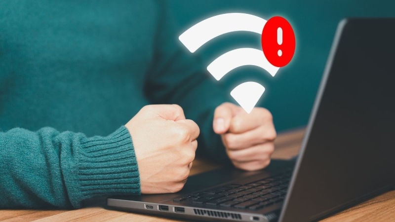 Laptop mất kết nối WiFi khiến video Facebook bị gián đoạn