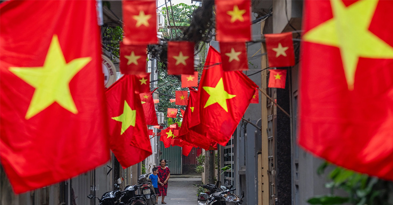 Cờ trên đường phố