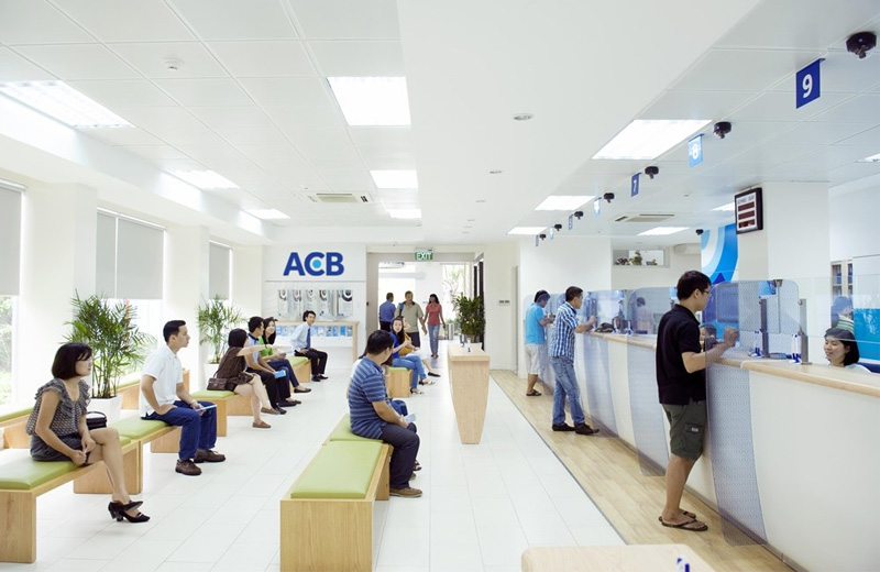 Đến quầy giao dịch và lấy lại mật khẩu ACB online