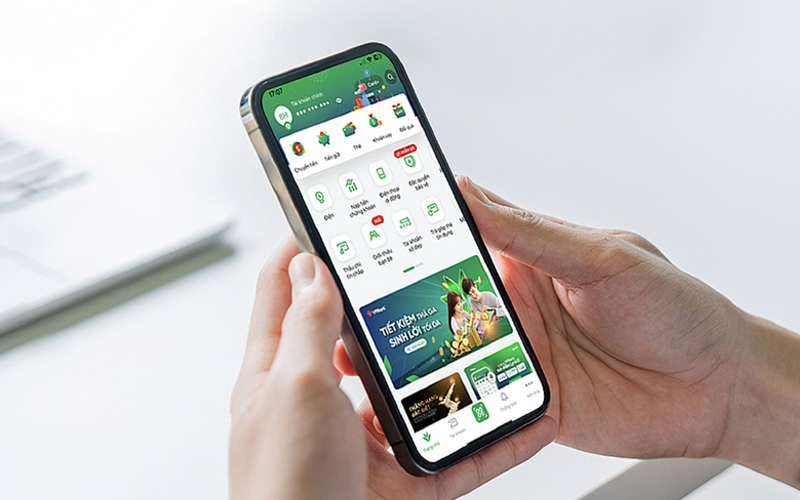 Kiểm tra lịch sử giao dịch để hiểu rõ các khoản phí dịch vụ 