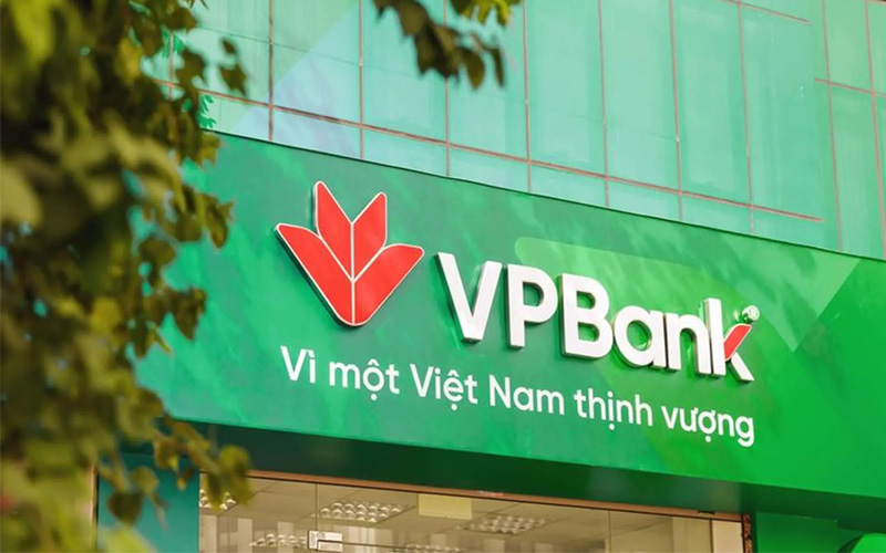 Đến chi nhánh VPBank để xem lịch sử giao dịch