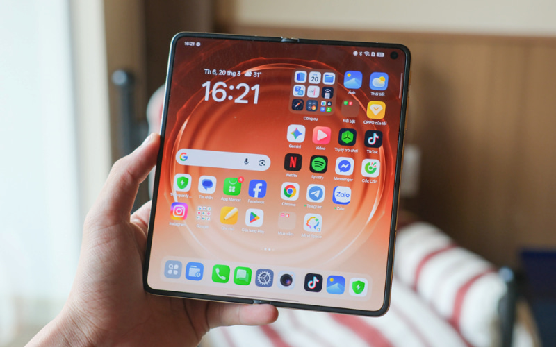 So sánh OPPO Find N6 và OPPO Find N5 về màn hình 