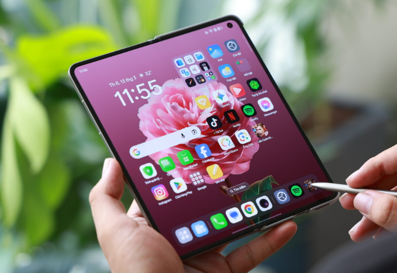 Màn hình OPPO Find N6