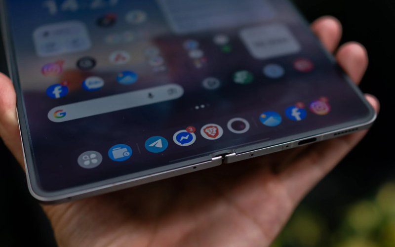 Màn hình không nếp gấp OPPO Find N6