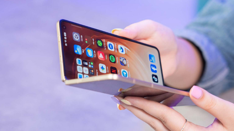 Thiết kế OPPO Find N6 và Galaxy Z Fold7
