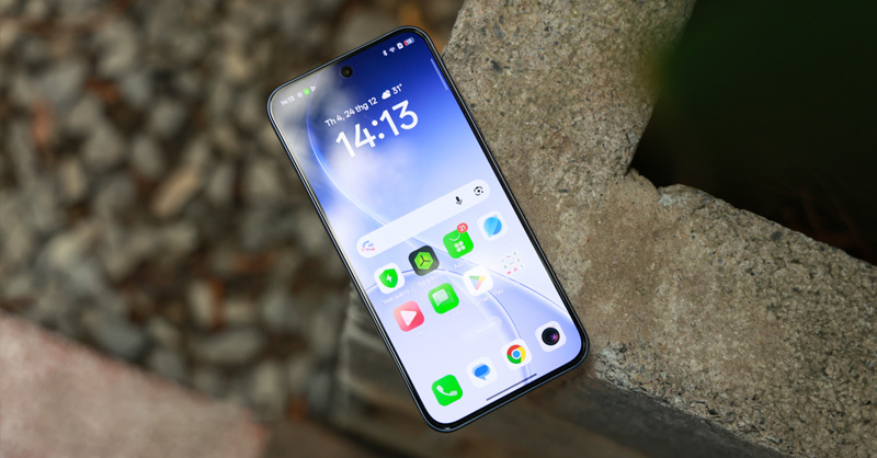 Đánh giá OPPO Reno15 F về khả năng hiển thị