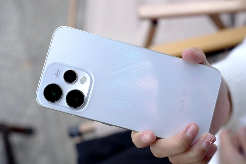OPPO Reno15 sở hữu diện mạo ấn tượng, sang trọng