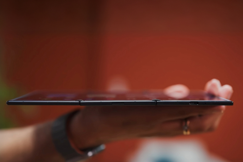 Galaxy Z TriFold mỏng nhẹ