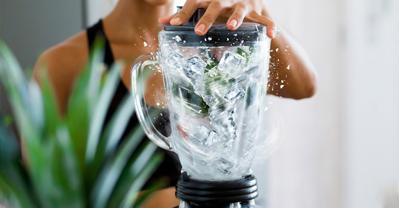 Hướng dẫn xay đá bằng máy xay sinh tố 