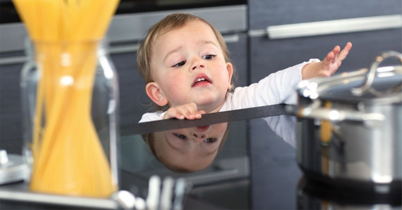 Tính năng khóa trẻ em cho phép vô hiệu hóa bảng điều khiển cảm ứng