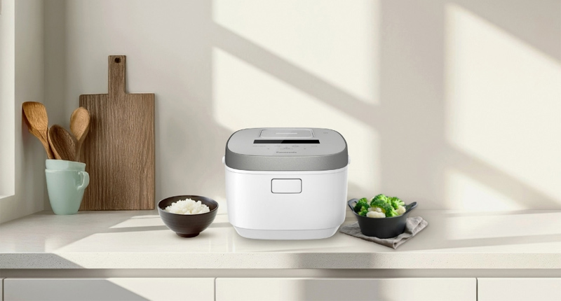 Nồi Cơm Cao Tần Panasonic SR-HFL103WRA 1 Lít