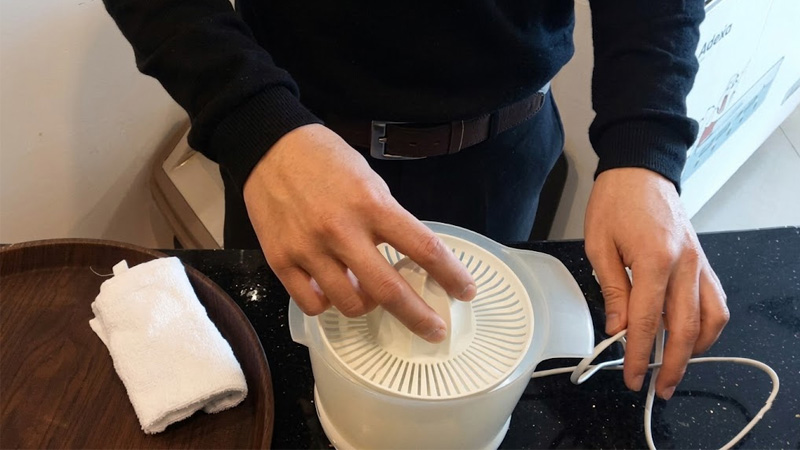 Khi mọi bộ phận đã khô hoàn toàn, lắp lại đúng vị trí là xong