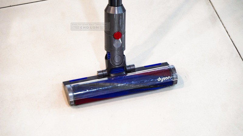 Loại bỏ vật cản khỏi đầu Motorbar của Dyson V12s