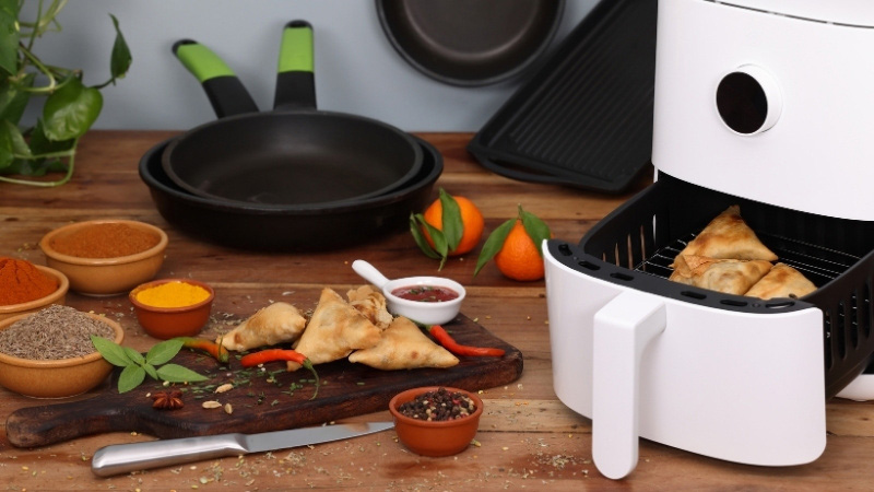 Chất liệu và độ bền là yếu tố quan trọng khi mua nồi chiên không dầu 