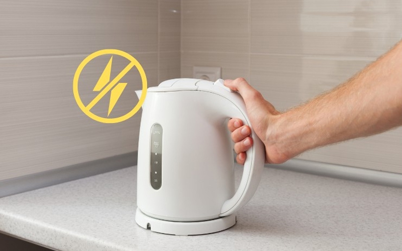 Ấm siêu tốc không vào điện thì khắc phục như thế nào