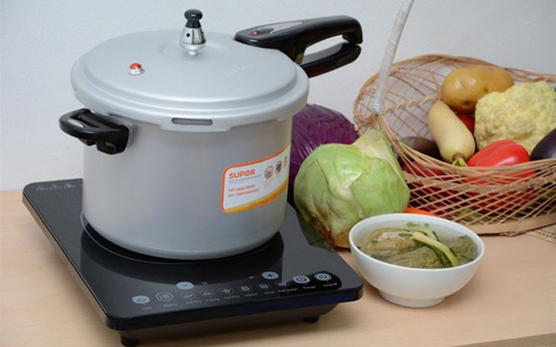 Nồi áp suất cơ có cấu tạo tương tự nồi nấu thông thường 