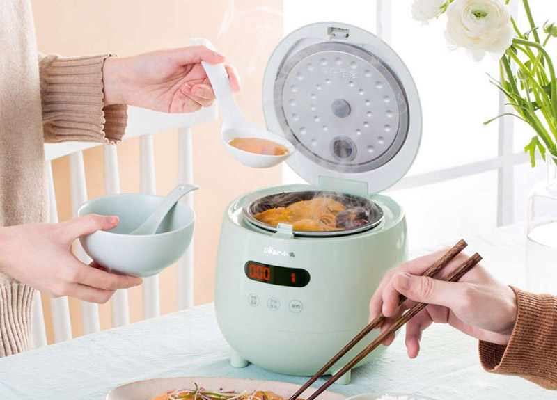 Nồi Cơm Điện Bear DFB-B12F1 0.3 Lít có thiết kế nhỏ gọn