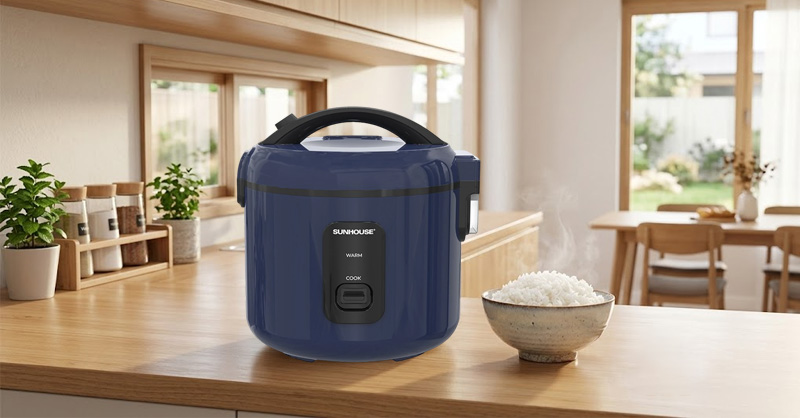 Nồi Cơm Điện Sunhouse SHD8213 1.2 Lít sở hữu thiết kế nhỏ gọn