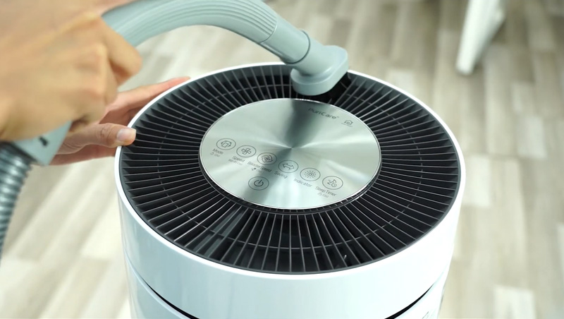 Với dòng PuriCare, lật mặt thổi gió phía trên và vệ sinh kỹ càng 