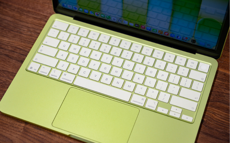 Bàn phím và trackpad Macbook Neo