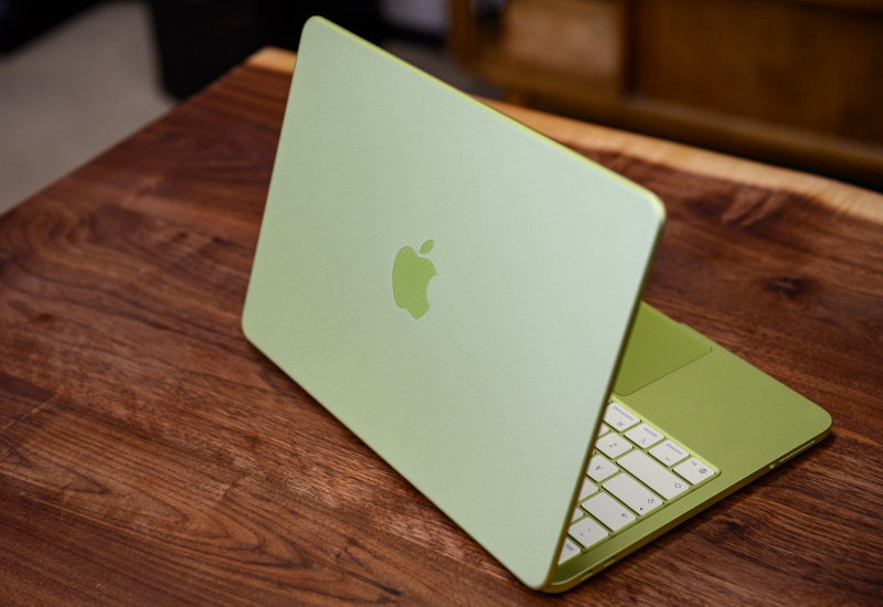Thiết kế Macbook Neo