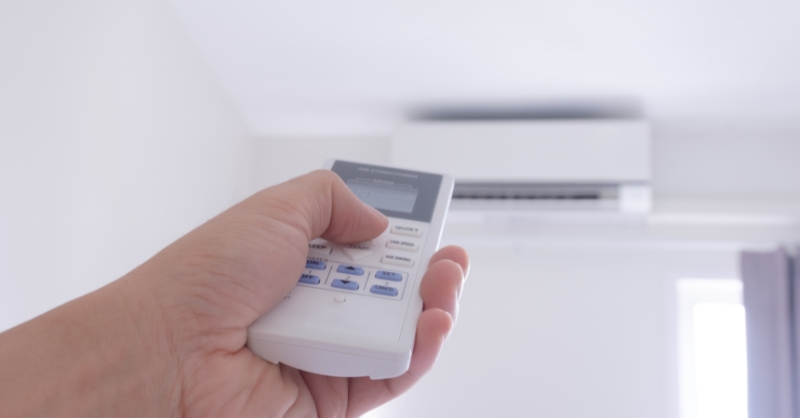 Hướng dẫn cách mở máy lạnh khi mất remote nhanh chóng tại nhà