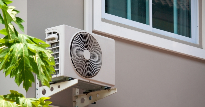 Kiểm tra cục nóng khi máy lạnh không chảy nước thải