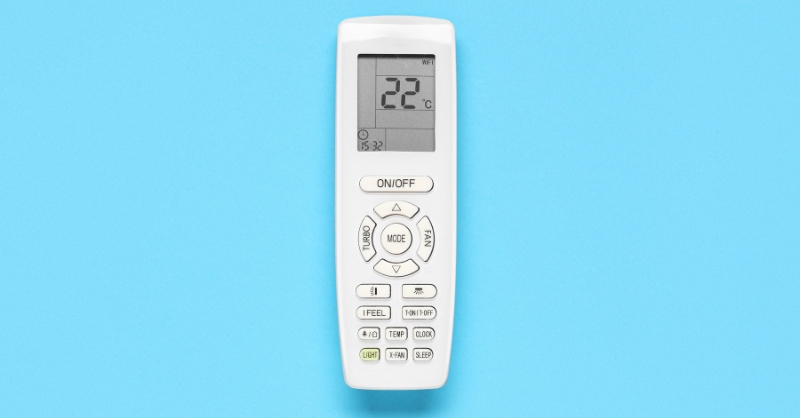 Nên cố định remote máy lạnh tại vị trí dễ thấy vào để tiện sử dụng và tránh thất lạc