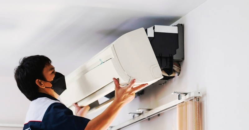 Nguyên nhân máy lạnh bị chập chờn do tụ điện và bảng mạch bị hư hỏng cần thay thế