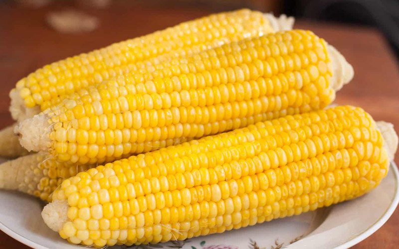 Nên ăn bắp luộc vào dịp đầu năm