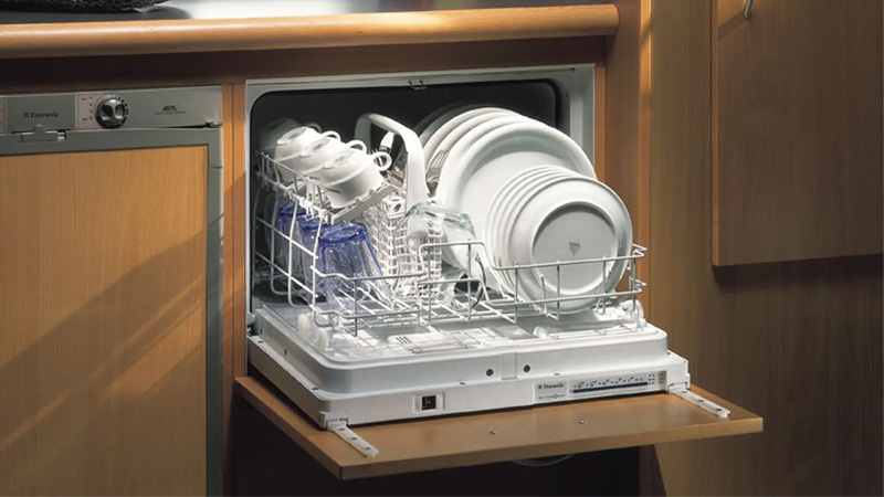 Máy rửa chén là món đồ dọn dẹp nhà cửa không thể thiếu cho mùa Tết