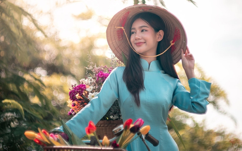 Tuổi Tý nên chọn các gam màu xanh dương hoặc bạc