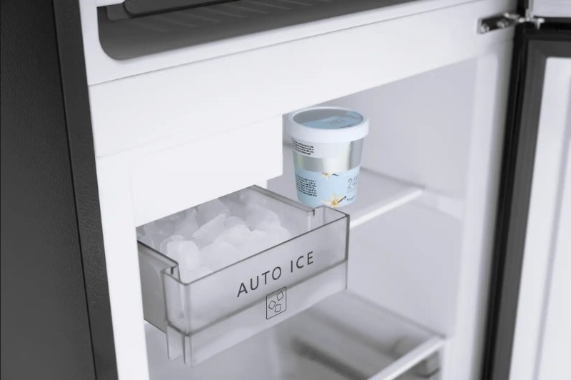 Hệ thống Auto Ice tự động làm đá trên tủ lạnh Panasonic