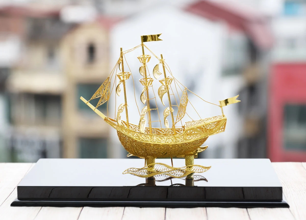Mô hình thuyền chở vàng 