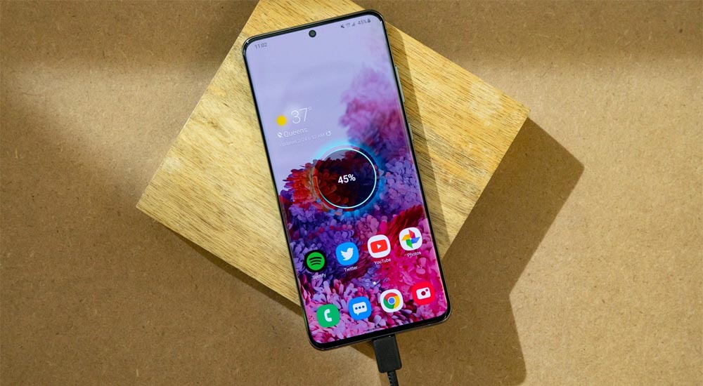 Điện thoại Samsung có dung lượng pin cao giúp trải nghiệm lâu dài hơn
