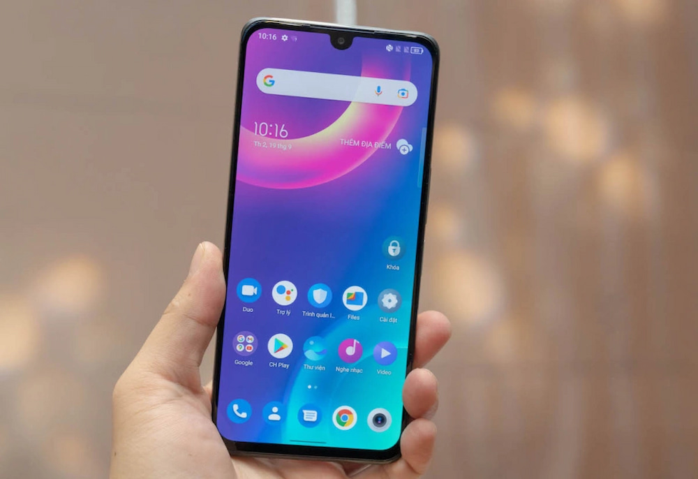 Màn hình điện thoại TCL