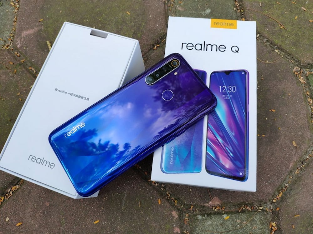 Realme Q