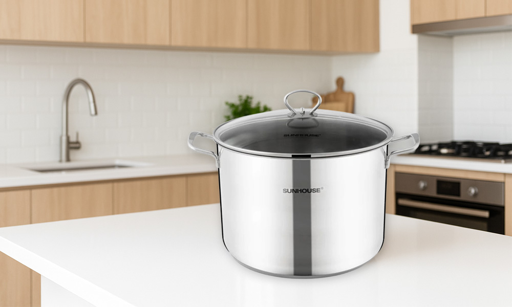 Dễ dàng quan sát thức ăn trong Nồi Luộc Gà Inox 3 Đáy Sunhouse SH28LG