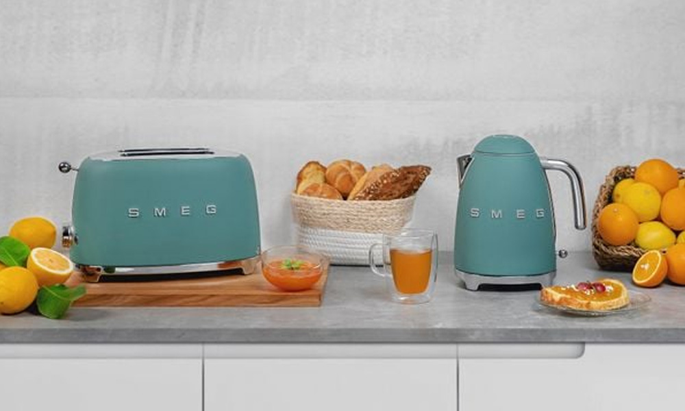 Ấm đun siêu tốc Smeg KLF03EGMEU đun nước nhanh chóng