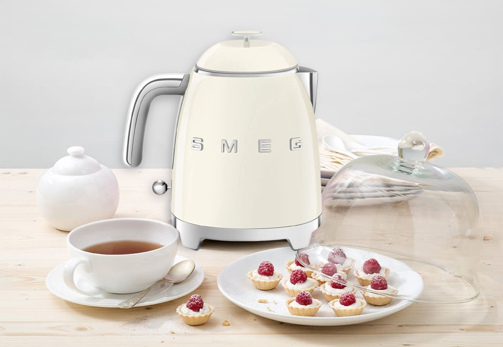 Ấm Đun Siêu Tốc Smeg KLF05CREU đun sôi nước chỉ trong vài phút