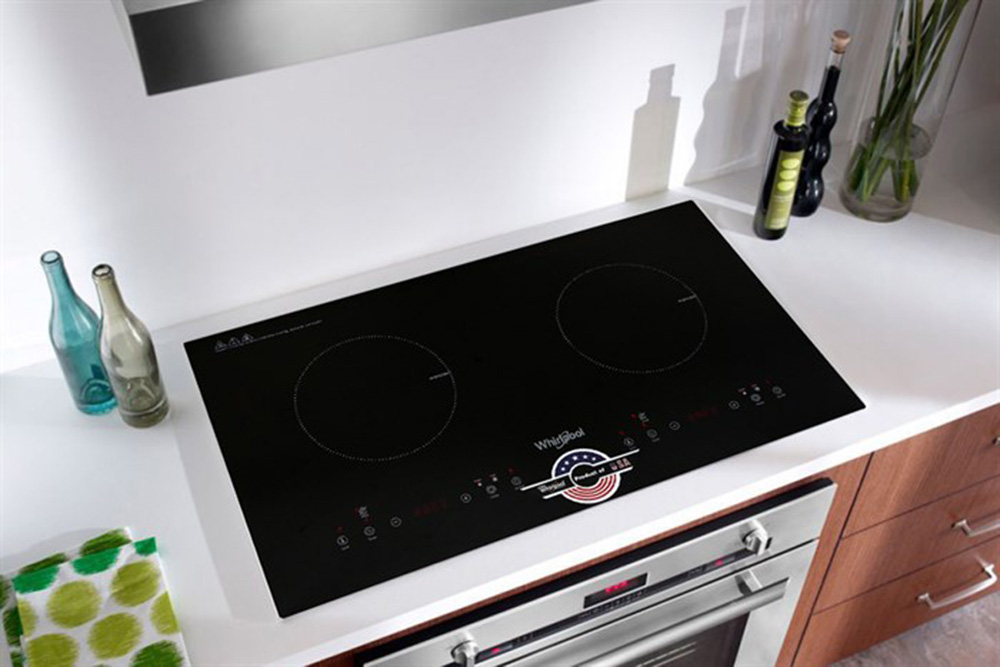 Bếp Whirlpool ACT752/BLV có tổng công suất 4400W nấu ăn nhanh