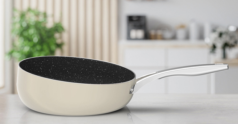 Chảo chống dính Elmich nổi bật với lớp phủ chống dính chất lượng cao