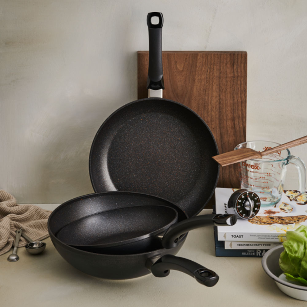 Chảo Đáy Sâu Fissler Stardust Forte 28cm chế tác từ nhôm đúc cao cấp 