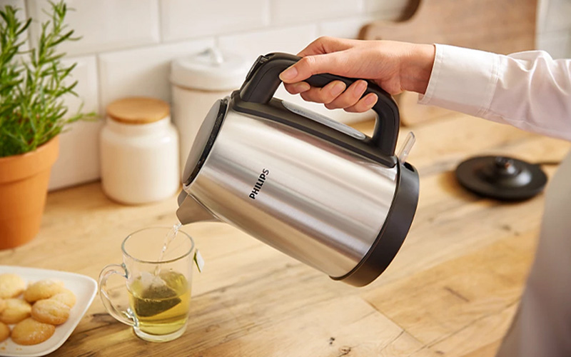Nên ưu tiên chất liệu tốt khi chọn mua ấm siêu tốc Philips 