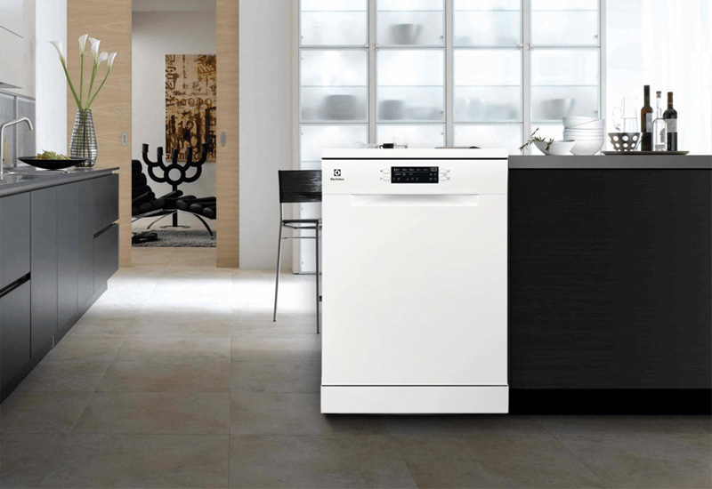 Không gian lắp đặt là tiêu chí quan trọng khi mua máy rửa chén Electrolux