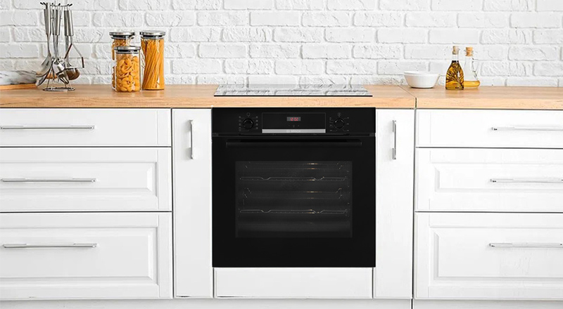 Lò nướng âm tủ được thiết kế để lắp đặt âm vào bên trong tủ bếp